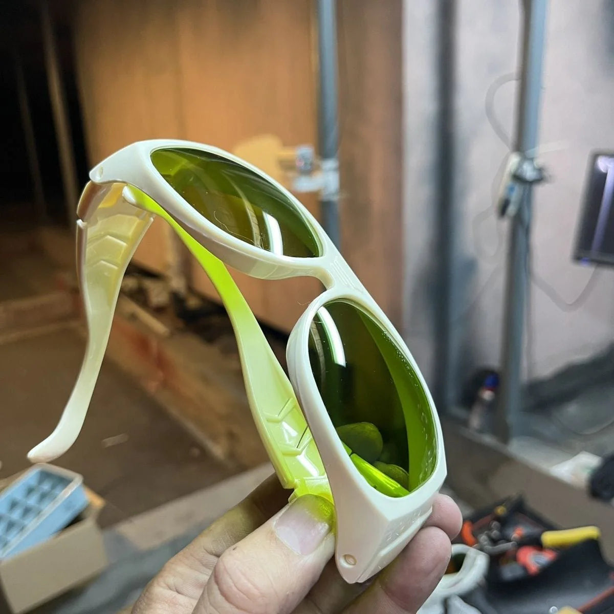 900-1100nm protective goggles